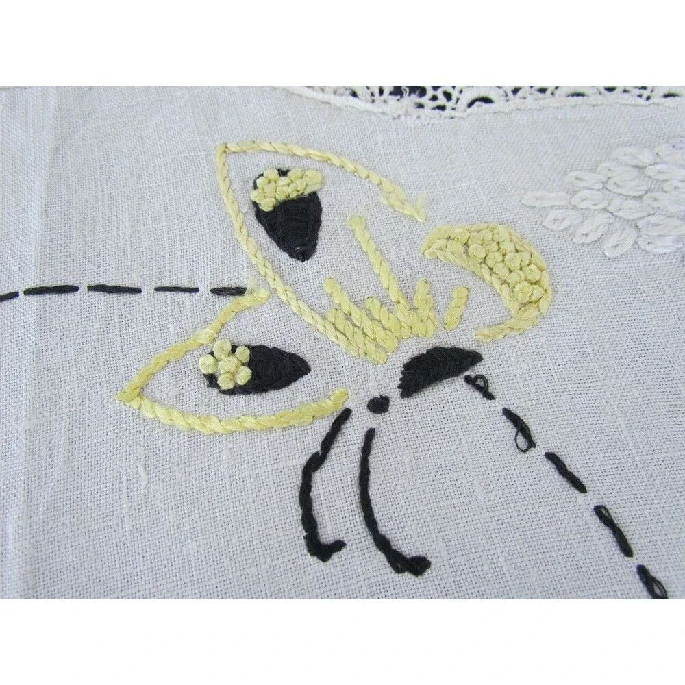 Vintage Butterfly Floral Doily Dresser Scarf Embroidery Set Linen Crochet Edges